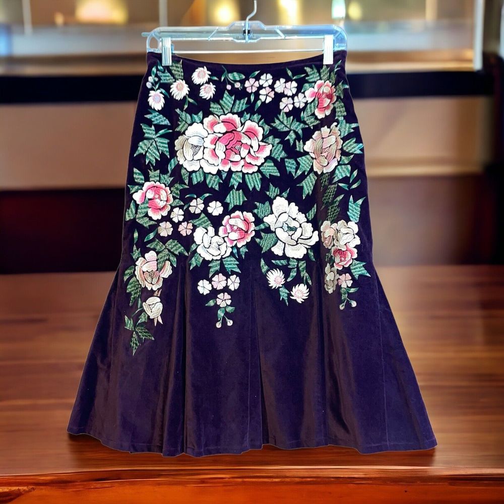 Anthropologie Odille 2 Magdalena Floral Embroidered Velvet Skirt